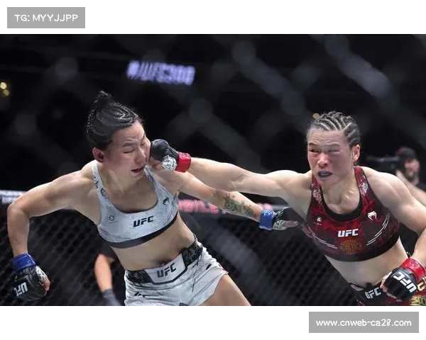 邓恩一致判定战胜扬迪罗巴 夺得女子草量级金腰带