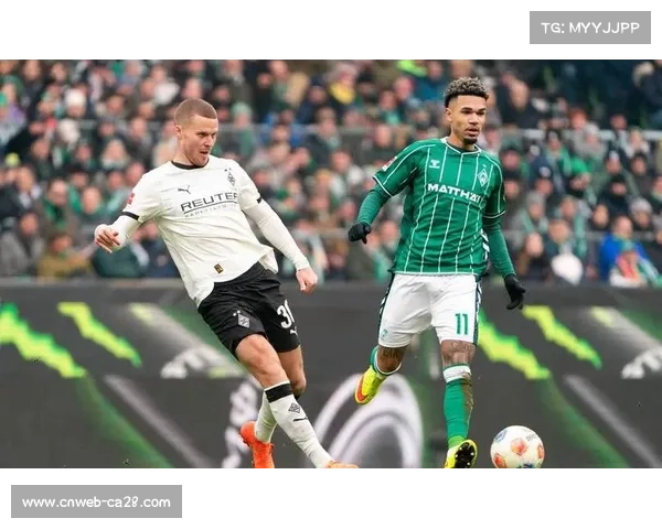 终场哨响，云达不莱梅球员科克·托普第94分钟绝平门兴